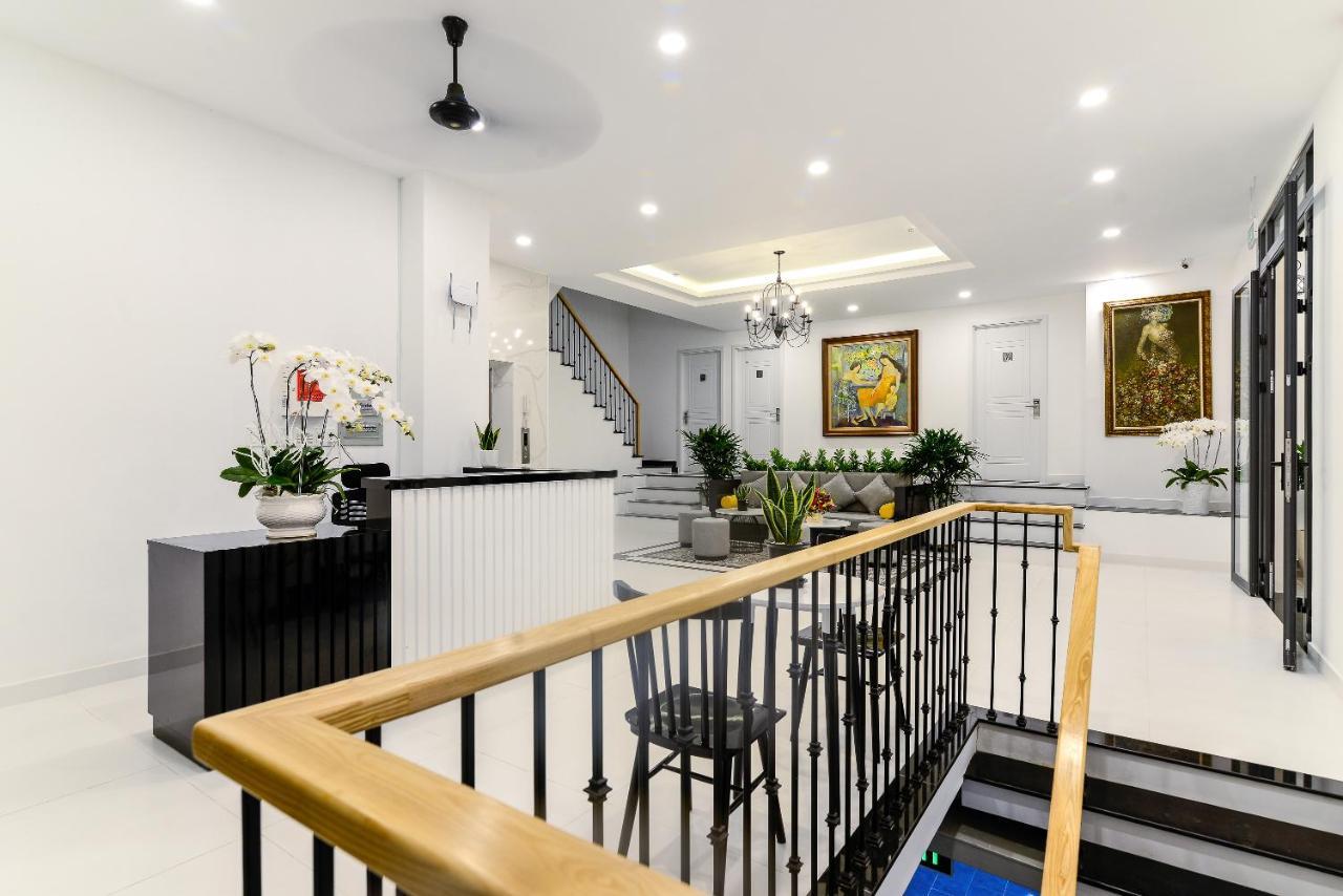Cozrum Homes The Gallery Residence ホーチミン市 エクステリア 写真