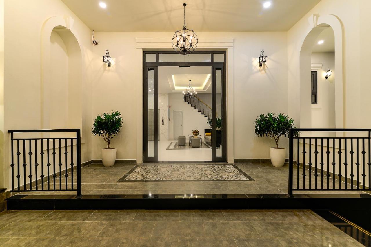 Cozrum Homes The Gallery Residence ホーチミン市 エクステリア 写真