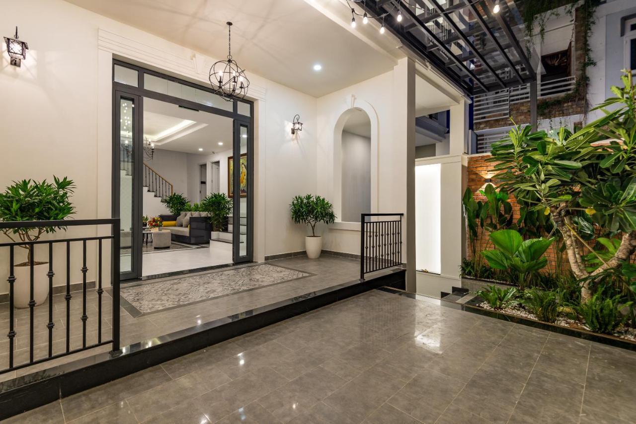 Cozrum Homes The Gallery Residence ホーチミン市 エクステリア 写真