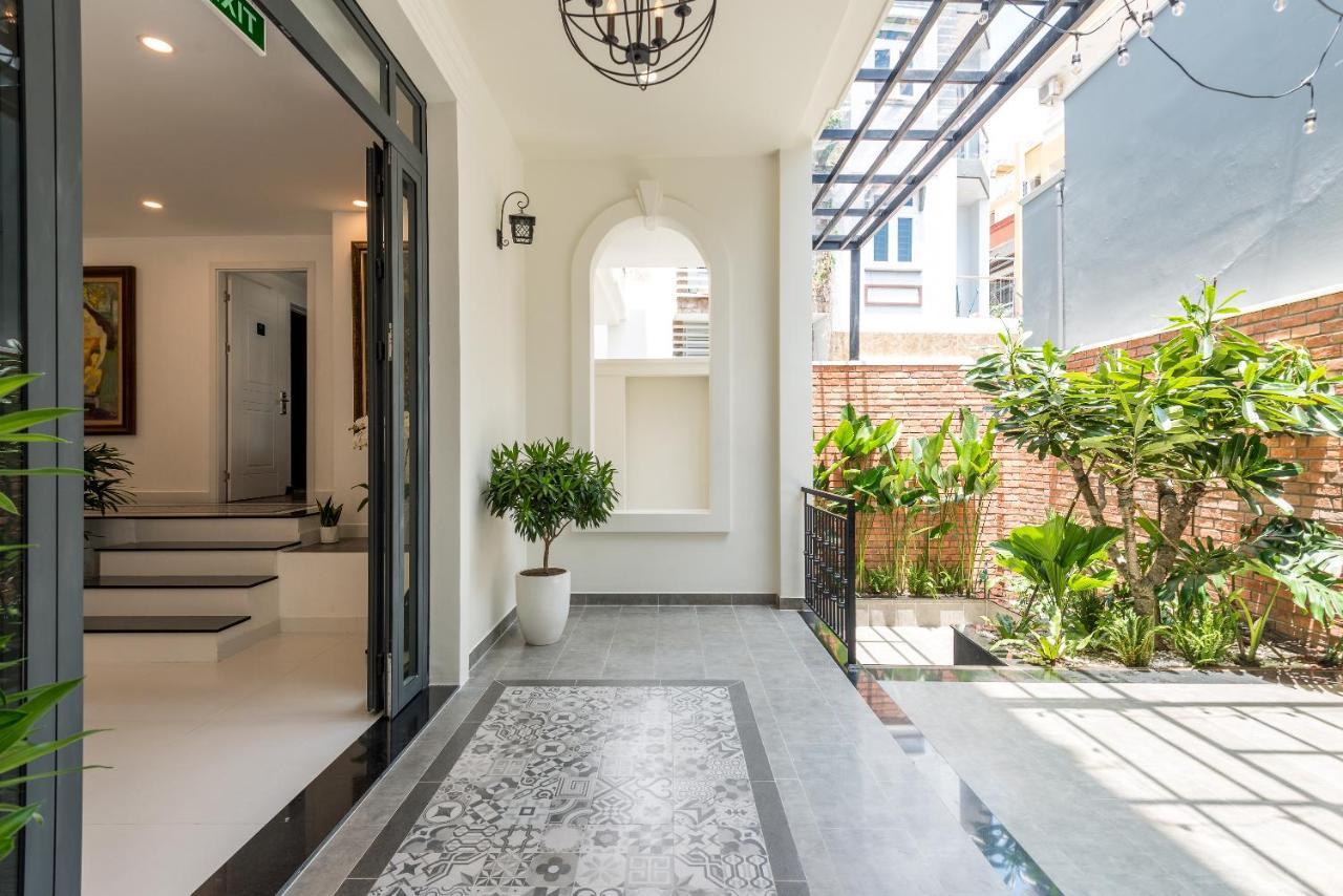 Cozrum Homes The Gallery Residence ホーチミン市 エクステリア 写真